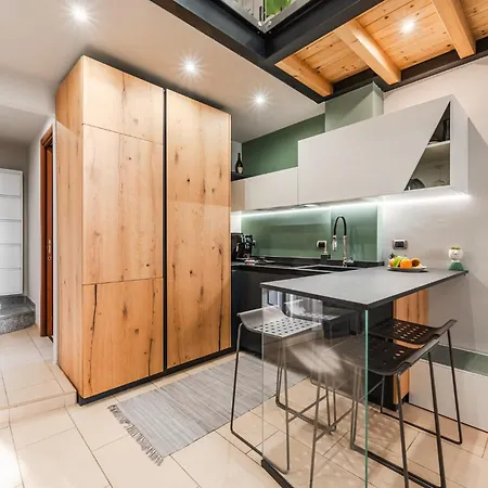 The Skyline Loft - Bosco Verticale Area Apartman
